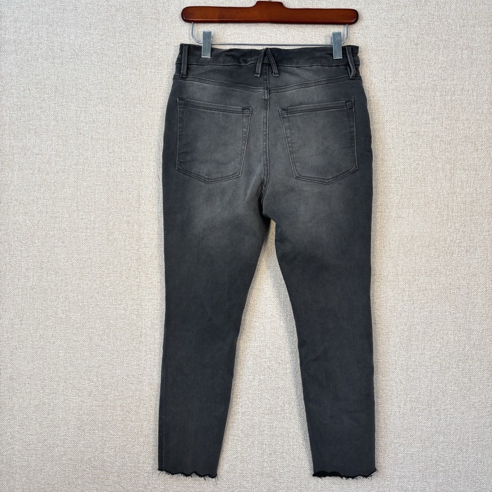 Good American Jeans Womens 6/28 Grayish Black Good Legs Raw Hem Stretch Crop - Picture 2 of 10